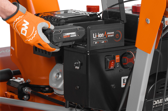 Обеспечивает легкий запуск двигателя при любых температурах простым нажатием кнопки.