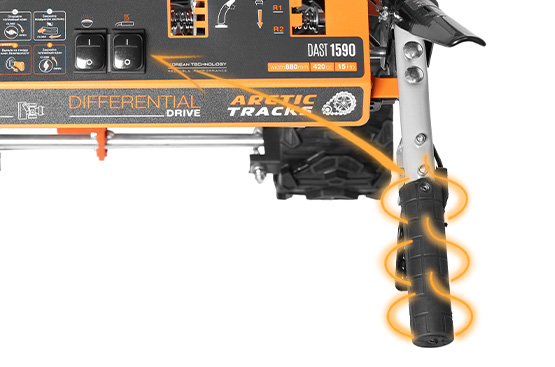 Для комфортной работы на холоде все снегоуборщики серии Expert Line снабжены подогревом рукояток. Включение и выключение размещено прямо на панели.